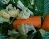 Foto langkah ke 4 dari resep Sup makaroni sosis.