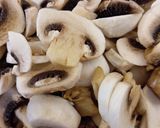 Tárkonyos-tejfölös zöldségleves recept fázis 1 fotója