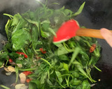 Foto langkah ke 5 dari resep Tumis Kangkung Terasi.