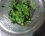 A picture of step 1 of Bathua ki Raita.