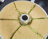 Foto langkah ke 9 dari resep Chiffon Cake Pandan - Lembut seperti kapas.