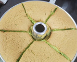 Foto langkah ke 9 dari resep Chiffon Cake Pandan - Lembut seperti kapas.