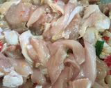 รูปขั้นตอนการทำที่ 3 ของ กะเพราอกไก่หมัก