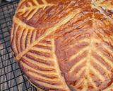 Une image de l'étape 11 de Galette des rois noisettes et chocolat.