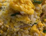 A picture of step 4 of Easy Egg Fried Rice 蛋炒饭.