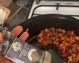 A picture of step 5 of Simple beef sauce.