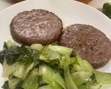 Foto del paso 5 de la receta: Hamburguesas de vacuno con pack-choi
