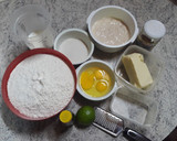 Foto del paso 1 de la receta: Medialunas de manteca con dulce de leche