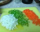 A picture of step 2 of Tuna Salad Sandwich à la Vietnamese.