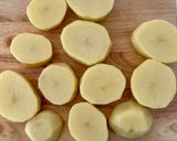 A picture of step 2 of Fondant Potatoes.