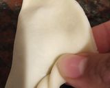 Foto del paso 3 de la receta: Empanaditas dulces🥟🍭 (dulce de membrillo + coco rallado)