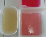 Foto langkah ke 3 dari resep Es Ombre Nutrijell Merah Putih.