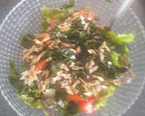 Foto del paso 6 de la receta: Ensalada con algas y vinagreta de pescaditos salados