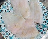 Foto langkah ke 1 dari resep Fish and Chips (Ikan Dori).