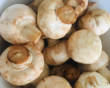 Foto del paso 1 de la receta: 🇲🇽🍄Champiñones rellenos 🇲🇽