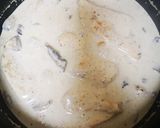 Gomba mártásos csirkemell recept fázis 3 fotója
