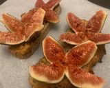 Une image de l'étape 1 de Tartines de figues rôties au chèvre et miel.
