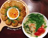 A picture of step 5 of Bún chả cá.