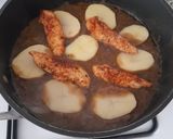 Foto del paso 8 de la receta: Solomillos de pollo y patatas en salsa de olivada