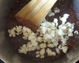 A picture of step 3 of Caramel popcorn.