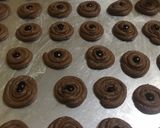 Foto langkah ke 4 dari resep Semprit coklat (putih telur).