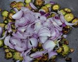 करेला,प्याज मसाला रेसिपी चरण 3 फोटो