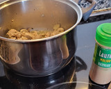 Foto del paso 4 de la receta: Solomillo de cerdo estofado con champiñones y patatas