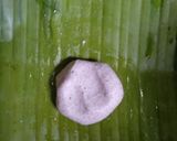 Foto langkah ke 3 dari resep Kue bugis/lepat ketan isi unti kelapa enak dan mudah.