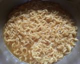A picture of step 3 of Noodles Omelette.