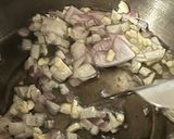 Gambar langkah 1 resipi Sup kentang dan telur.