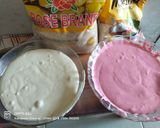 Foto langkah ke 5 dari resep Bolu kukus Merah Putih.