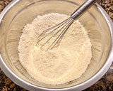 Foto del paso 3 de la receta: Galletas esponjosas con harina de maíz “sin azúcar”
