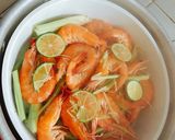 Hình bước làm 4 của món Tôm hấp bia xả