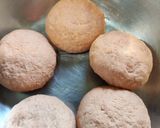 A picture of step 5 of Gajar-Aloo Paratha.