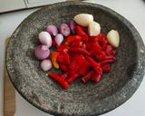 Foto langkah ke 2 dari resep Cireng isi ayam suwir pedas.