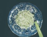 A picture of step 4 of Cheesy & creamy white sauce pasta🍜.