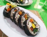 Foto langkah ke 8 dari resep 🌸Kkott gimbab / gimbab bunga🌸 kimbab korea.