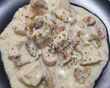 Foto del paso 5 de la receta: Pollo a la crema con champiñón y bacon