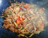 Foto langkah ke 3 dari resep Ikan Asin Tenggiri & Kembang Tahu Masak Tauco.