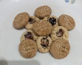 A picture of step 8 of Diet biscuits in 2 colours 🍪 🍪.