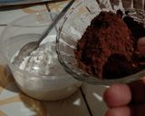 Foto langkah ke 2 dari resep Cupcake coklat tabur keju.