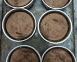 Foto langkah ke 7 dari resep Classic Chocolate Cake (Steam).