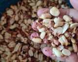 Foto langkah ke 1 dari resep Bolu Kacang Tanah / Peanuts Cake.