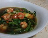 Foto langkah ke 1 dari resep Tumis kangkung udang simple.
