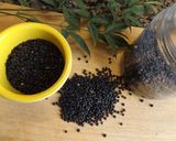 Foto del paso 1 de la receta: Fuente de arroz rosa y lentejas caviar con ensalada