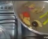 صورة لخطوة 4 من وصفة فرخه محشيه فريك