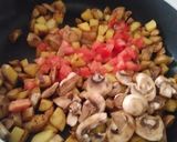 A picture of step 2 of Papas con huevo n veggies.