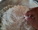 Foto del paso 2 de la receta: Bollitos rellenos de queso (con masa madre)
