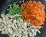A picture of step 2 of Stir fried Udon noodles /chicken Udon noodles.