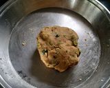 A picture of step 6 of Noodle Burger with Aloo Tikki.